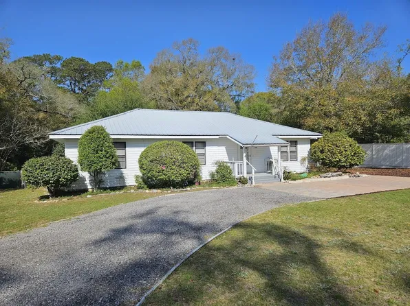 164 S 13th St, Defuniak Springs, FL 32435
