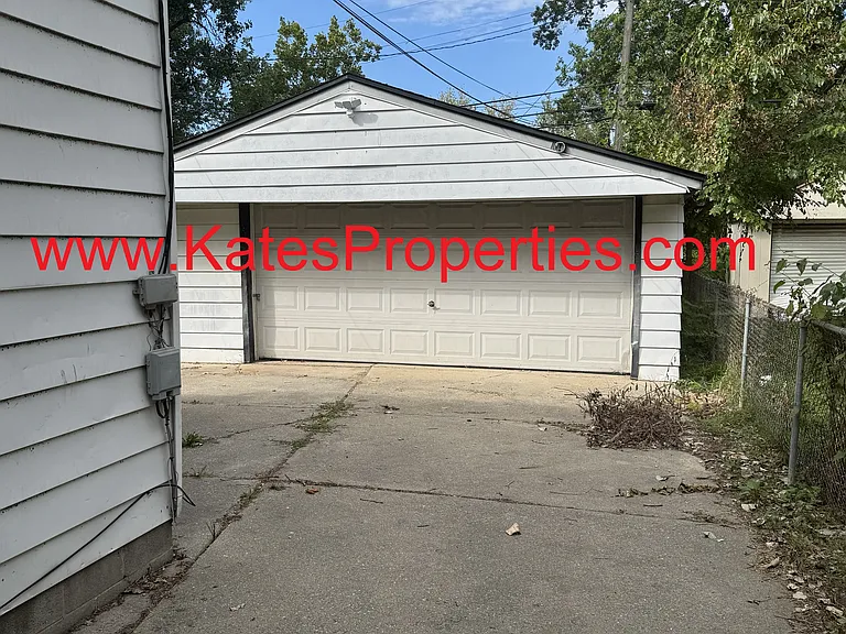 2 Car Detached Garage