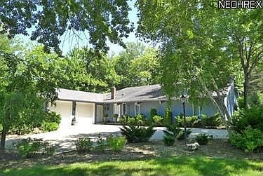 1st image of 33178 Allenbury Dr
