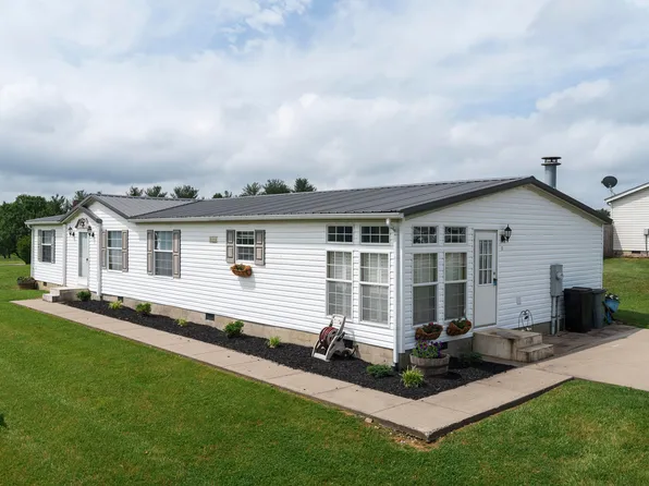 17 Meadowlark Ln, Falmouth, KY 41040