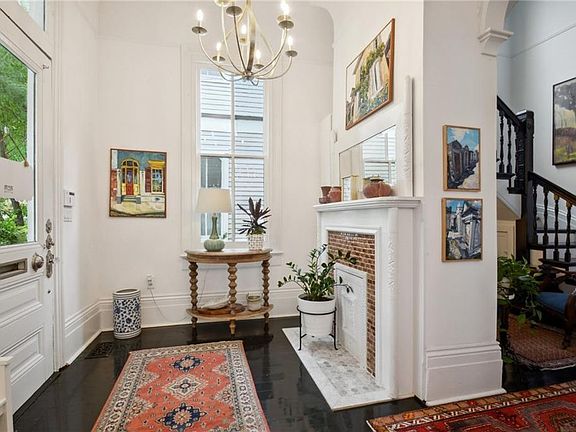 5th image of 4104 Prytania St
