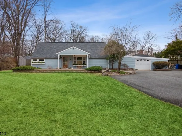 17 Moraine Rd, Parsippany-Troy Hills Twp., NJ 07950