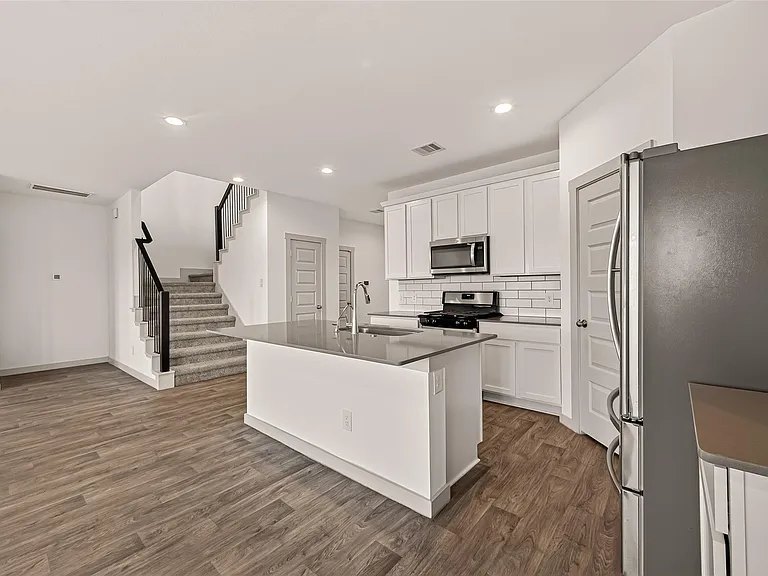 6903 Green Embers Ln — Photo 18