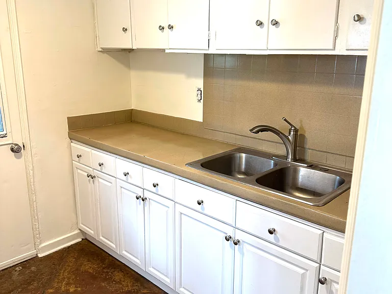 132 N Santa Rita Ave — Photo 9