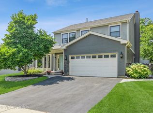 1050 Pembridge Rd, Lake Zurich, IL 60047