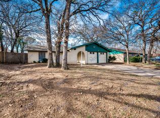 2802 Bent Tree Ln, Arlington, TX 76016
