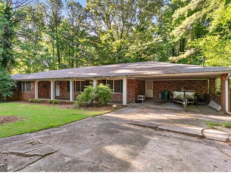 1354 Weston Dr — Photo 1