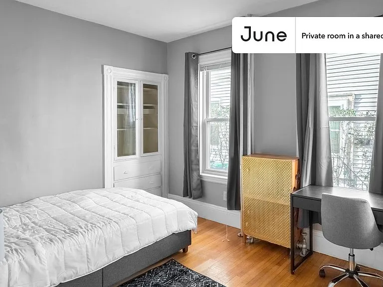 106 Beacon St #C — Photo 1