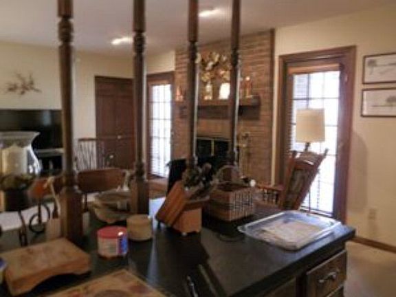 5th image of 367 Shannon Dr