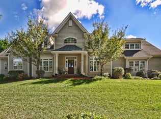 1915 Charden Rd, Davidson, NC 28036