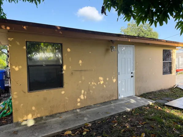 1601 SW 63rd Ter, North Lauderdale, FL 33068