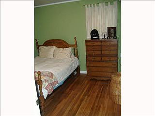 3rd image of 5023 Biscoe Ave
