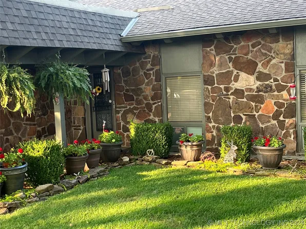 57450 E 125th Hwy #502, Afton, OK 74331