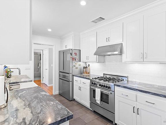 3rd image of 5668 Monte Verde Drive