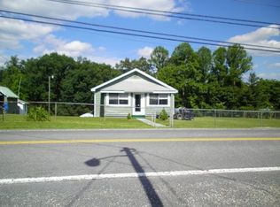 7976 Gatewood Rd, Fayetteville, WV 25840