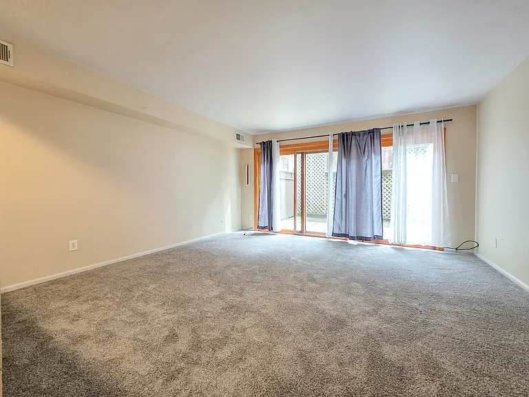 454 Country View Ct — Photo 3