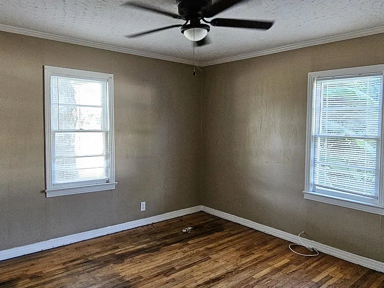 310 W Lafayette St — Photo 37