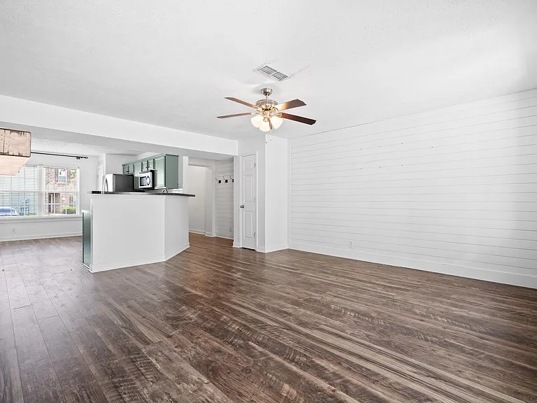 2128 Victory Gallop Ln — Photo 15