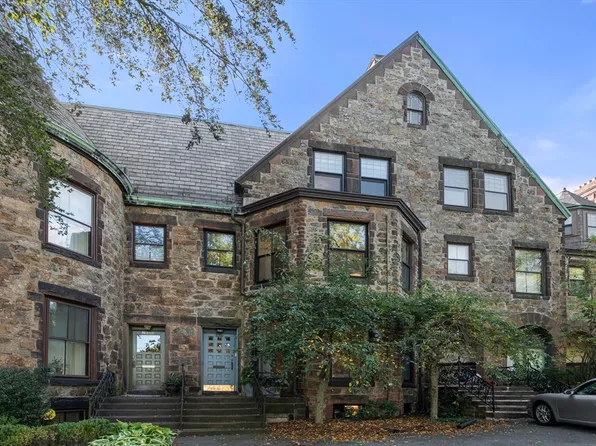236 Walnut St, Brookline, MA 02445