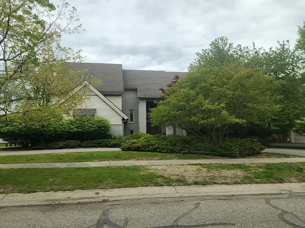 6771 Torybrooke Cir, West Bloomfield, MI 48323