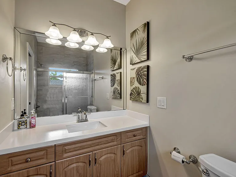 13792 Yarmouth Dr — Photo 8