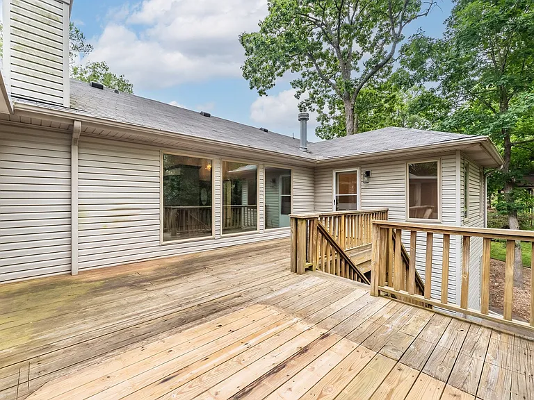 5 Ellesmere Ln — Photo 27