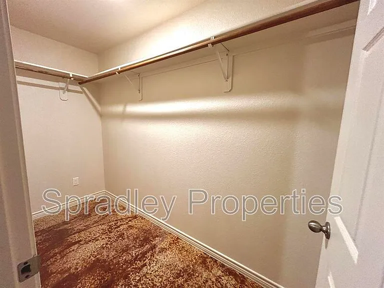 1008B Llano Ct — Photo 10