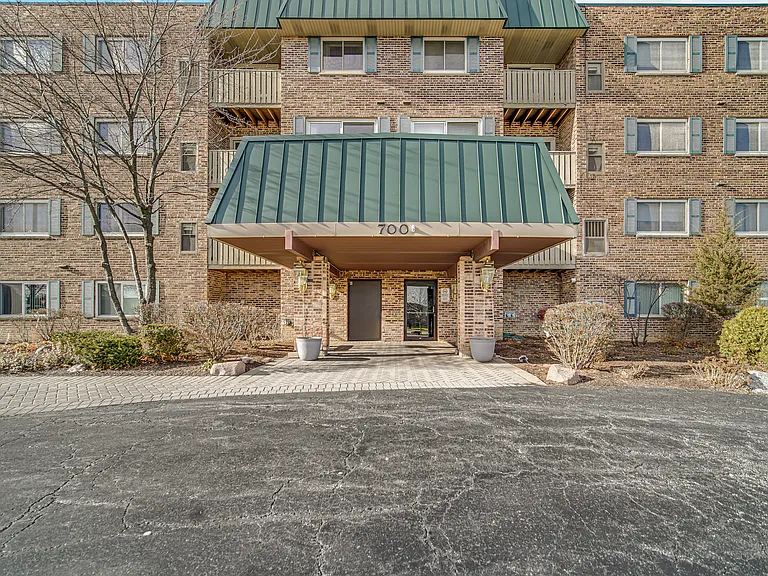 700 Perrie Dr #308 — Photo 2