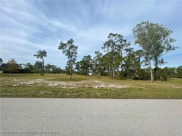 3039 Woodland Creek Trl, Sebring, FL 33875