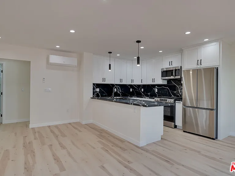 928 N San Vicente Blvd #109 — Photo 1