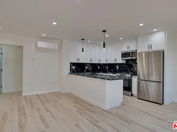 928 N San Vicente Blvd, West Hollywood, CA