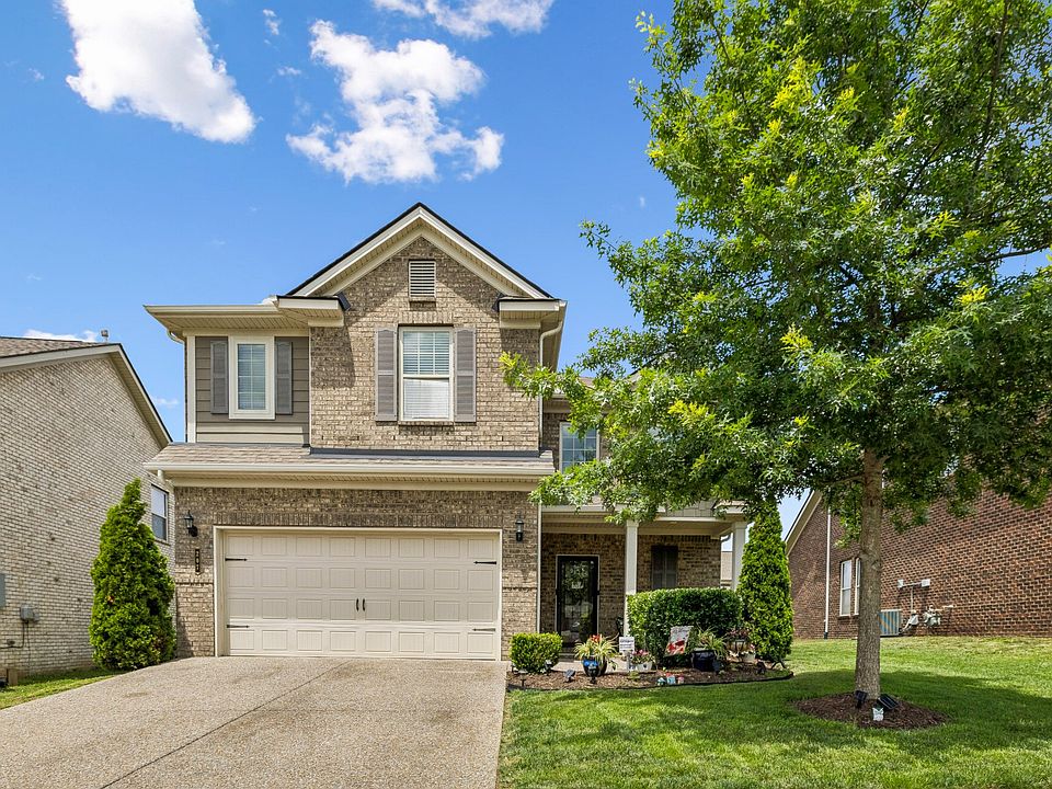 1st image of 207 Hempstead Ct