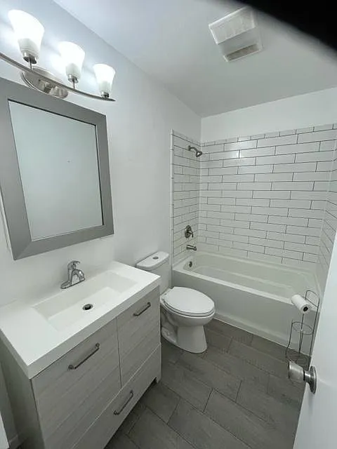 3 bed, 940 sqft, $1,000 — Photo 4