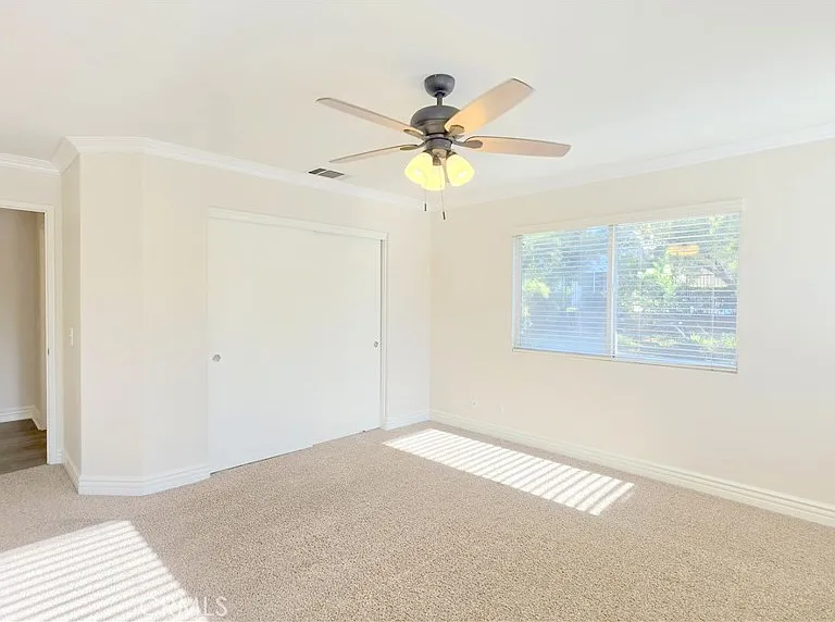 324 Lydia Ln — Photo 11