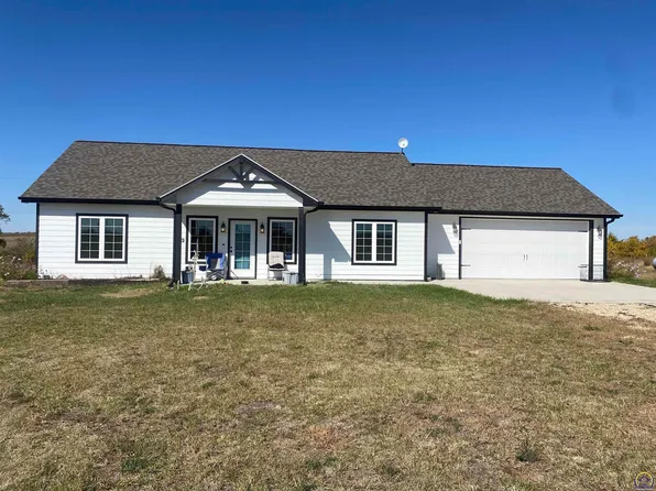 15340 134th Rd, Hoyt, KS 66440