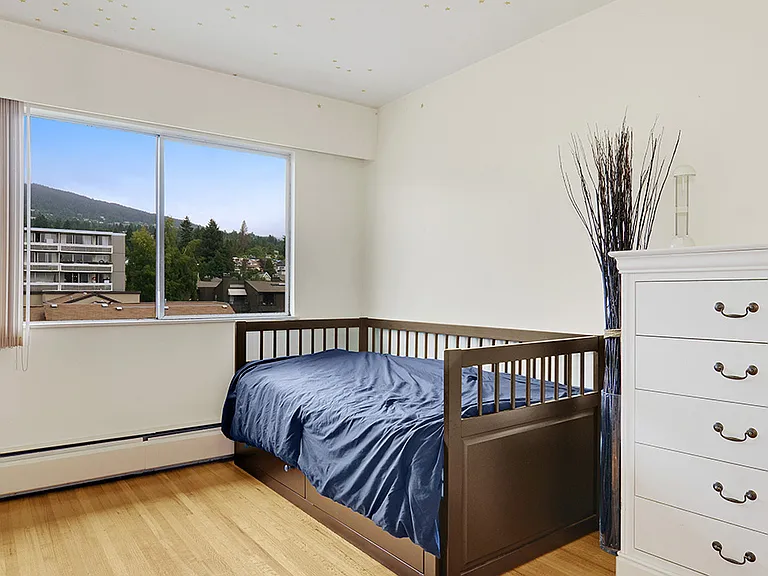 1370 Clyde Ave #305 — Photo 2