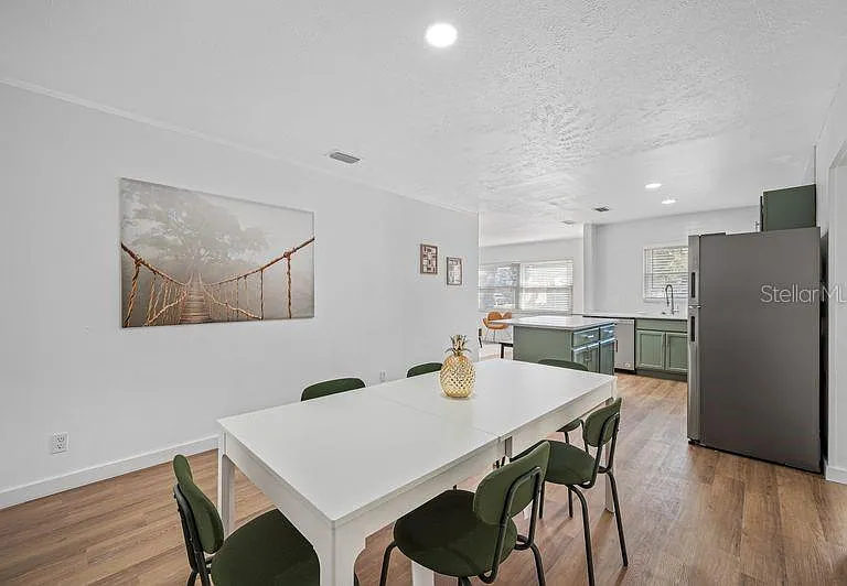 4409 W Pearl Ave — Photo 6