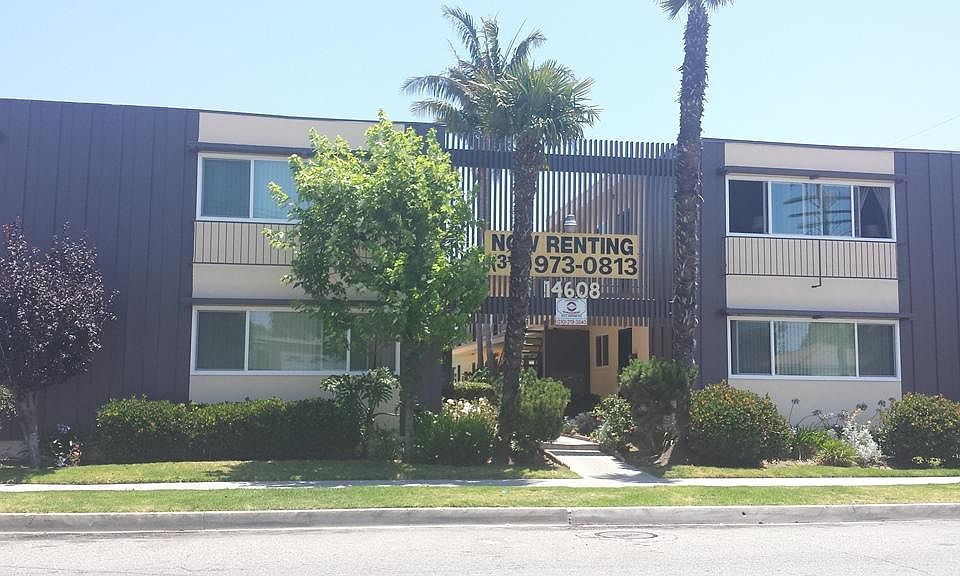 1st image of 14608 Yukon Ave APT 8