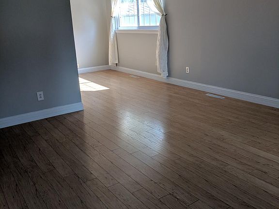 3rd image of 3109 Maywood Pl