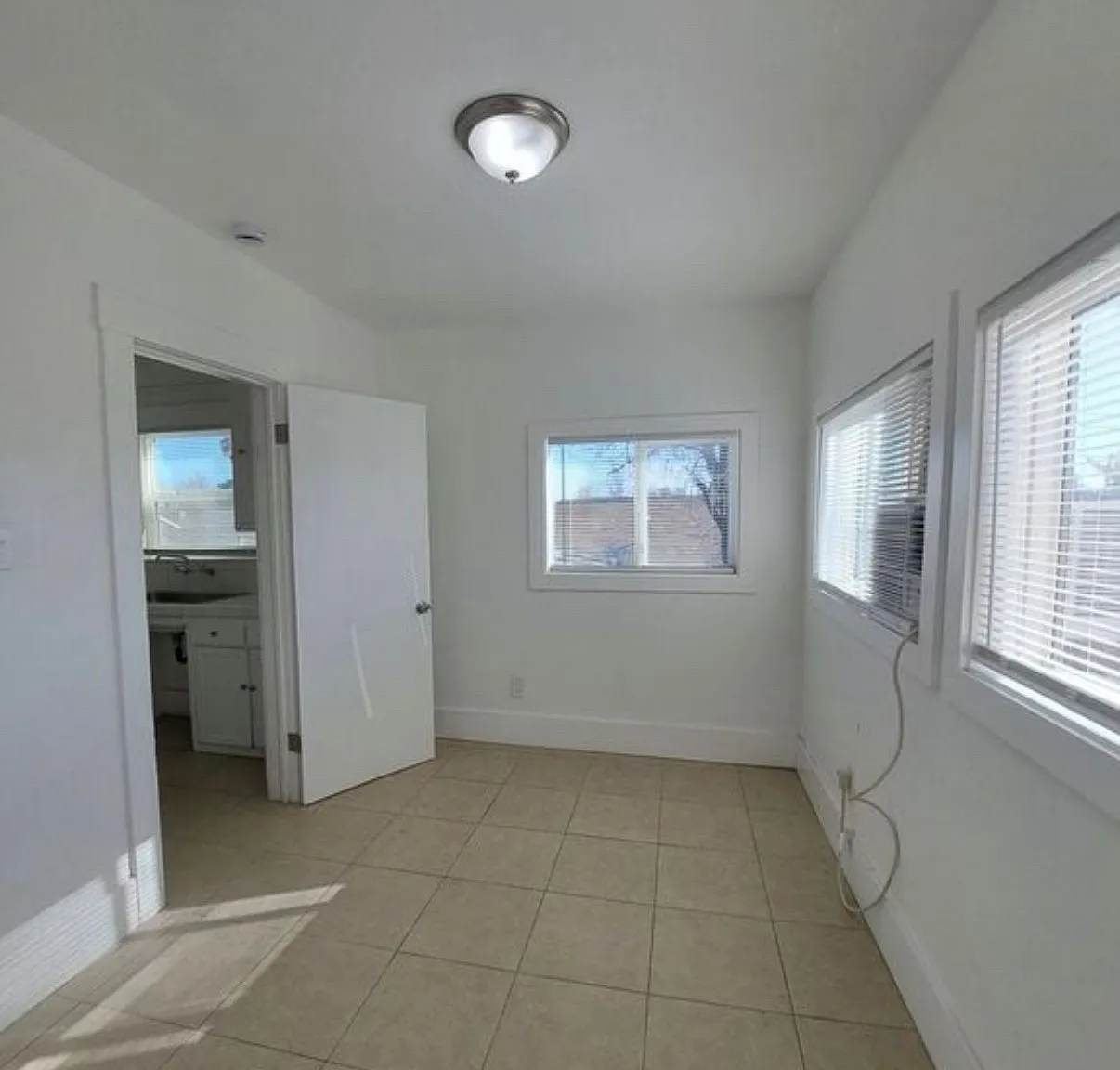1 bed, $1,200 — Photo 4