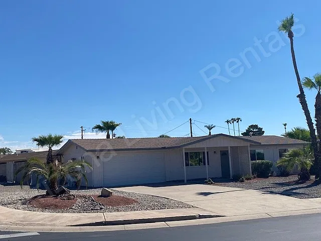 4 bed, 1153 sqft, $2,000 — Photo 2