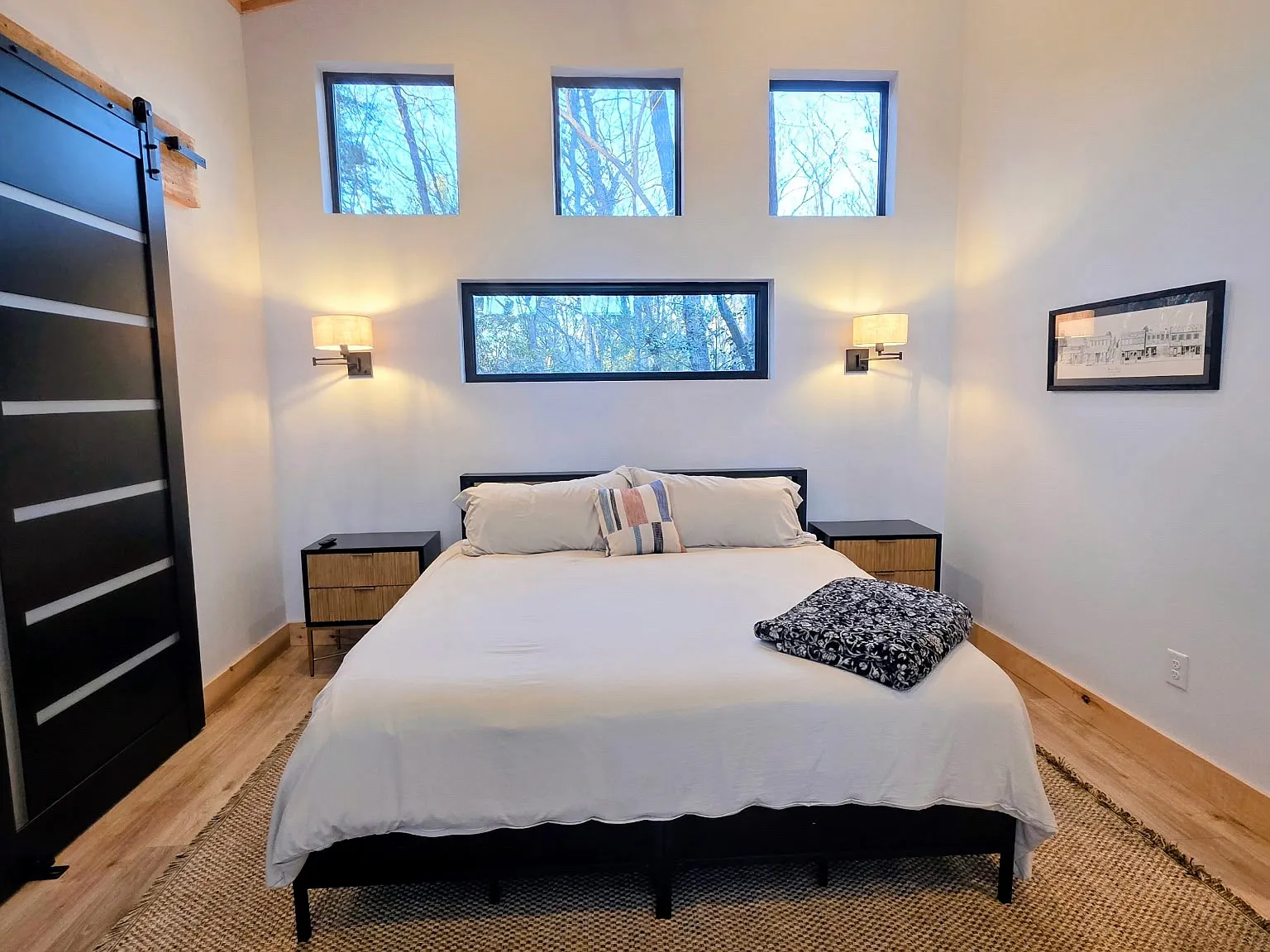 3 bed, 2.5 bath, 1300 sqft, $4,700 — Photo 4