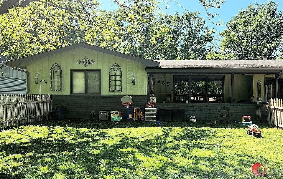 1st image of 565 Parkway Ave
