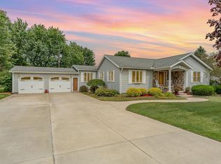 781 E Harrison Rd, Alma, MI 48801