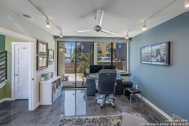 137 Lotus St — Photo 6