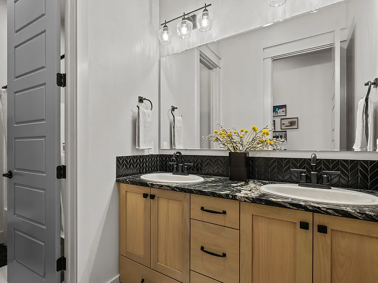 1293 W Capstone Dr — Photo 44