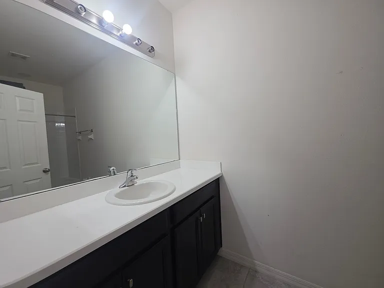 17545 Buckingham Garden Dr — Photo 11