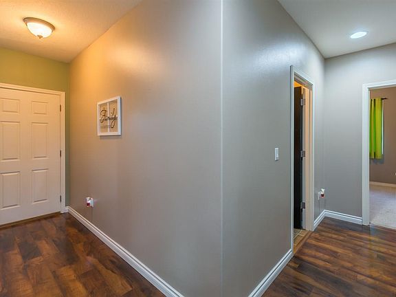 5th image of 5802 W 15th Ave