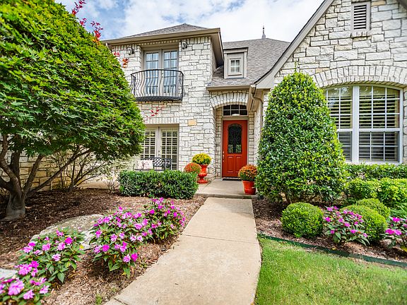 Entry & Front Porch.