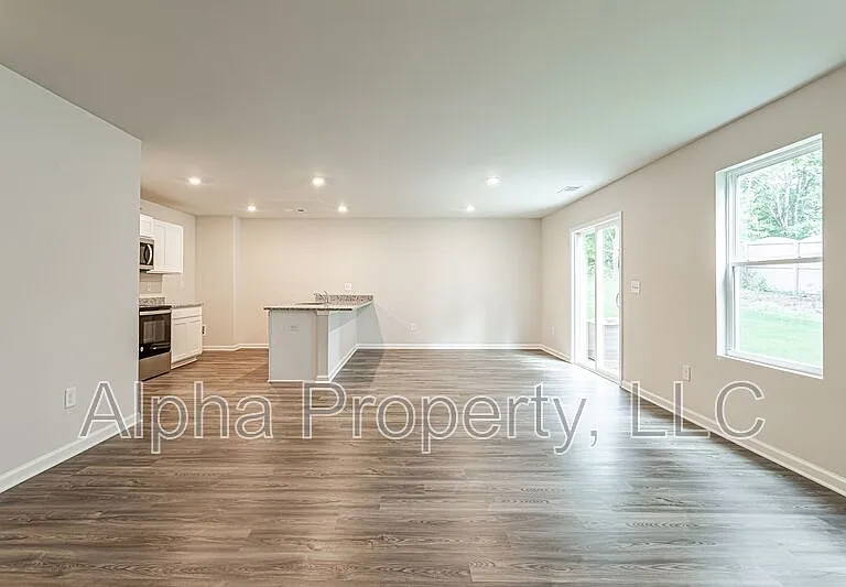 4107 Garrison Ln — Photo 6